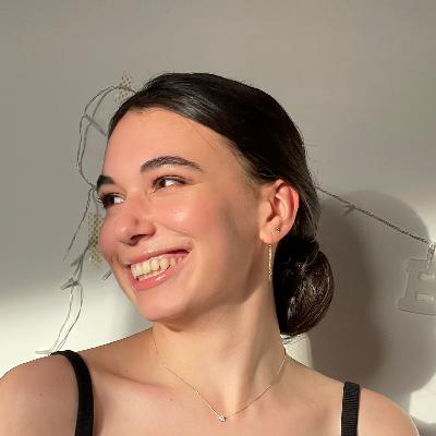 Profile Photo of Lara