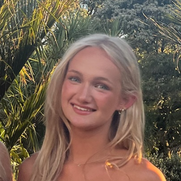 Profile Photo of Zoe