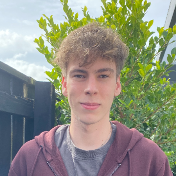 Profile Photo of Daniel